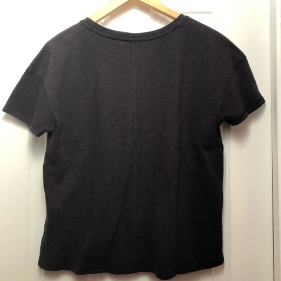 THE NORTH FACE Women's Emerine Black T Shirt - Picture 9 of 12